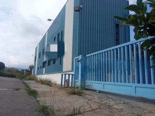 Rent Industrial building in Caldes de Montbui