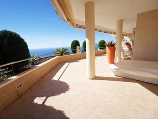 Apartament a Altea Hills. Apartamento de lujo con amplia terraza y vistas al mar en altea