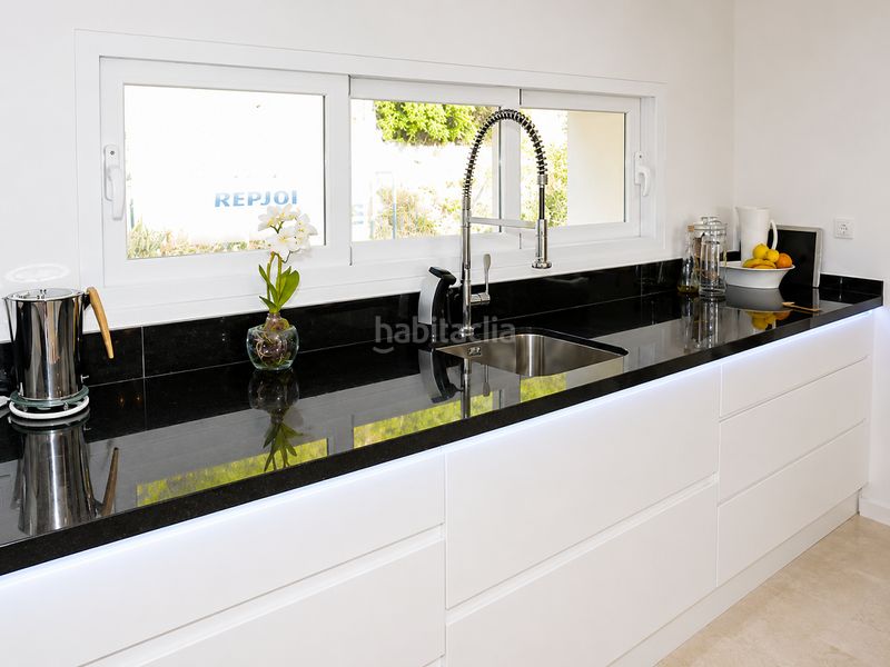 Foto f6ab71df-ccfc-448e-b69d-cf787bb81b3b. Apartament amb calefacció piscina a Altea hills Altea