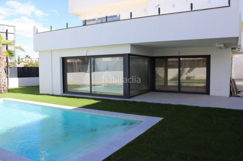 Foto 3b3cf5dd-45ac-44c1-9d9b-b1978ea22a98. Casa con riscaldamento piscina in L´Albir Alfàs del Pi (l´)