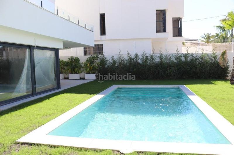 Foto 49726f60-ed18-477d-abf2-d87004ae2ea1. Casa con riscaldamento piscina in L´Albir Alfàs del Pi (l´)