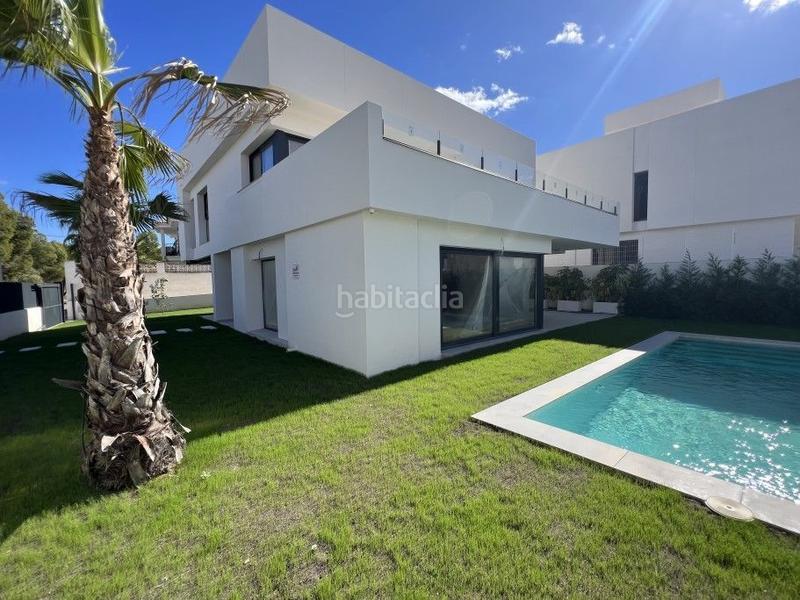 Foto 87ad549f-d22c-47d3-bb24-aab0097446f8. Casa con riscaldamento piscina in L´Albir Alfàs del Pi (l´)