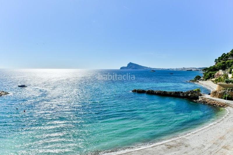 Foto 0c5c3984-a0c8-40ab-9663-a35bae609d52. Apartamento primera linea apartamento frente al mar marina en Altea