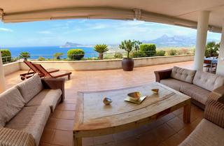 Apartament a Europa 20. Apartamento con vistas panoramicas al mar en altea.