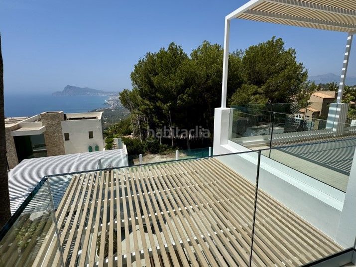 Foto 3996663a-a0a6-4ae4-8d90-40cacaf72e6b. Casa amb calefacció piscina a Altea hills Altea