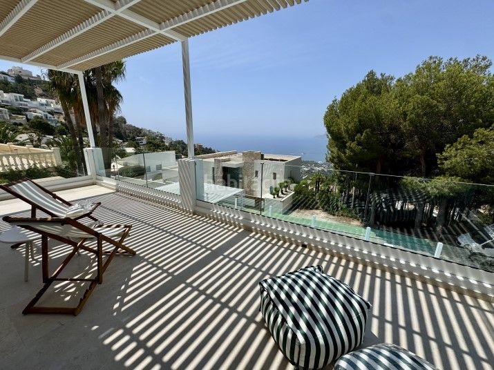 Foto 66a003b3-a019-4e51-9b6b-6e92d2c3285c. Casa amb calefacció piscina a Altea hills Altea