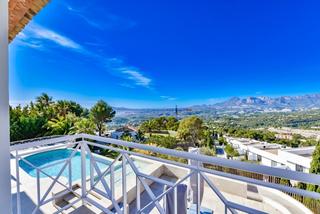 Casa en Altea la Vella. Exclusiva villa de lujo en la sierra de altea