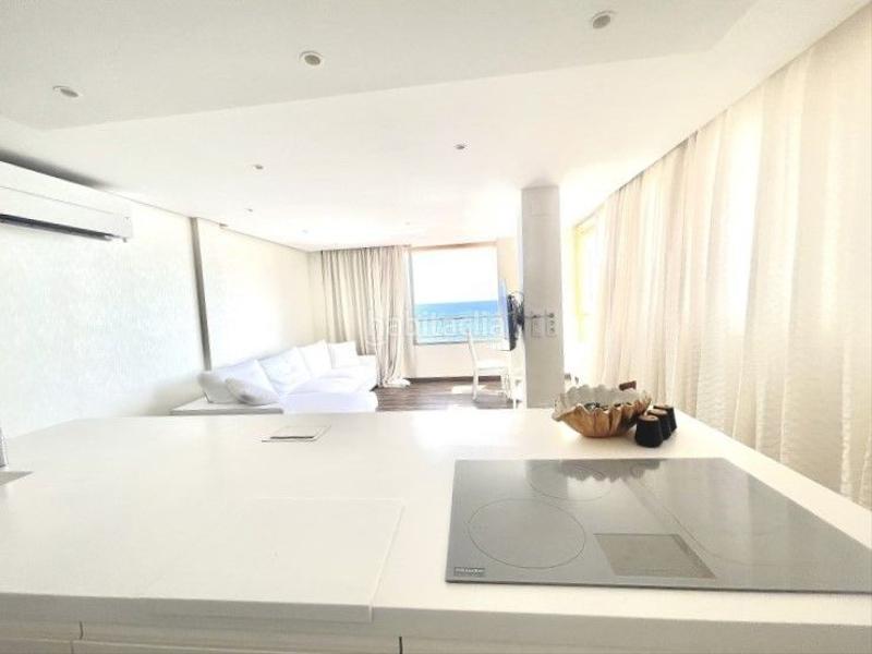 Foto 046a96ca-4bb1-4686-aa3e-b14f8640b181. Attico con riscaldamento in Playa Poniente Benidorm