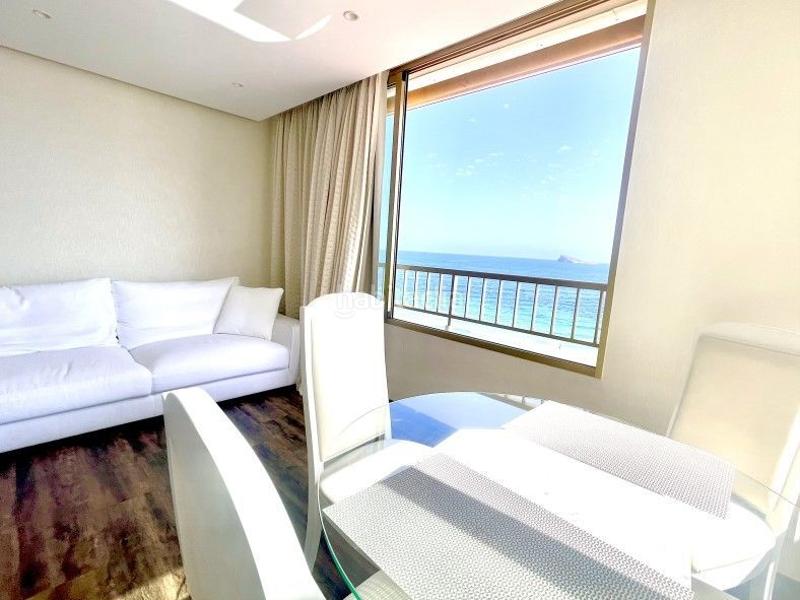 Foto bf3dea2d-2db9-4bc1-b363-24fdb95eb65d. Attico con riscaldamento in Playa Poniente Benidorm
