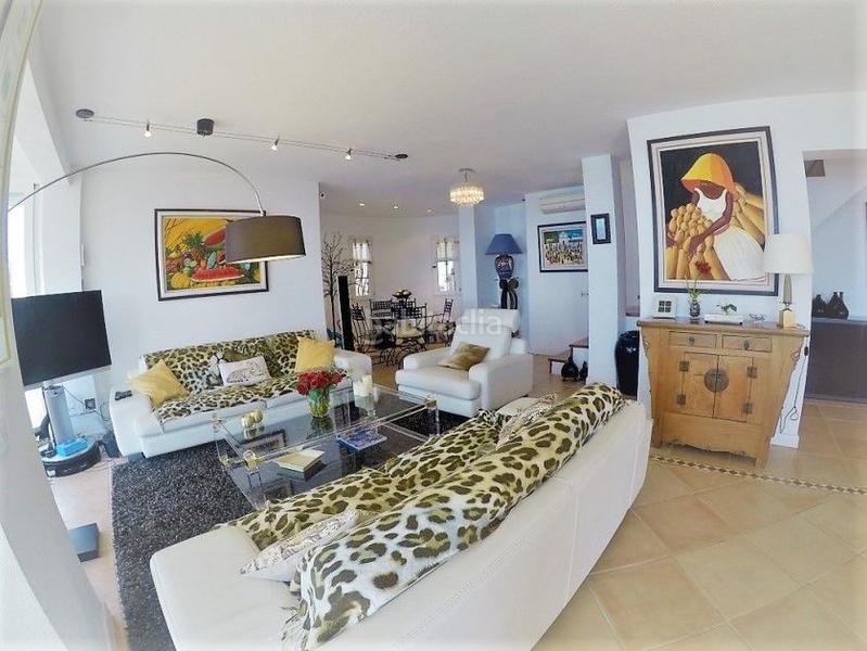 Foto 3df08fef-b449-43b2-99d3-f723dd52926c. Haus mit heizung pool in Altea hills Altea