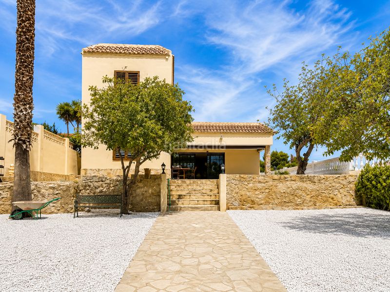 Foto 451f6f22-dbe8-4ea3-911e-d02dac15aad5. Casa amb piscina a Barranco Hondo Nucia (la)