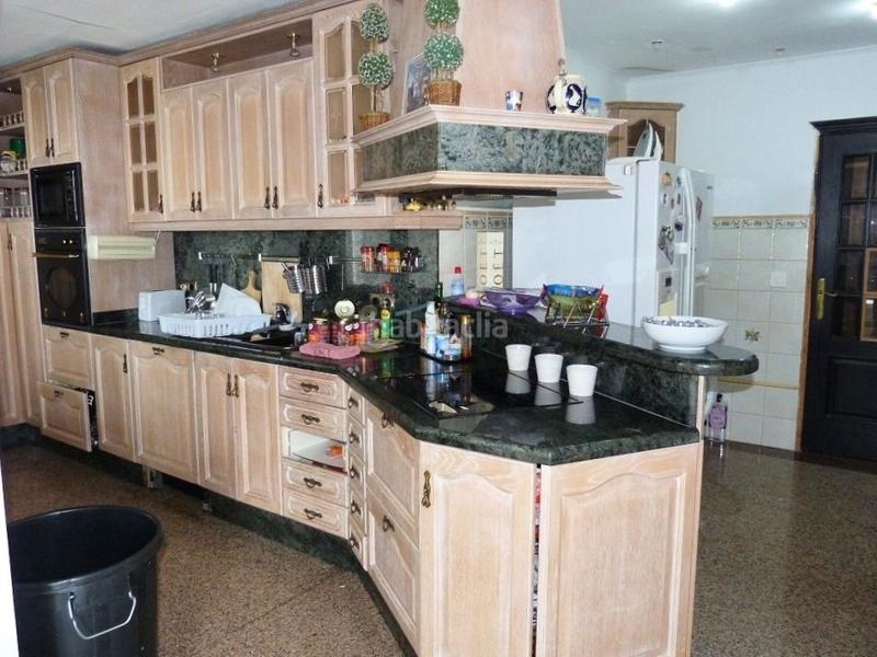 Foto 435fd6ed-9636-4682-a976-23c8793a046e. Casa amb piscina a Sierra Helada Benidorm