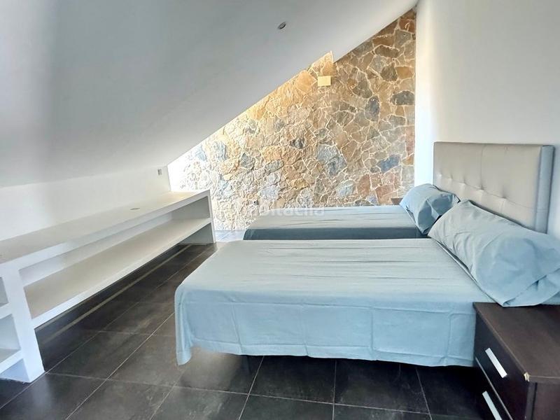 Foto 44ef5598-6367-4e02-b1dc-96da0c6f4797. Casa amb piscina a Sierra Helada Benidorm