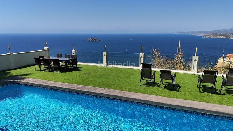 Foto 462e65e2-ff3b-4345-8c72-73e72fecae62. Casa amb piscina a Sierra Helada Benidorm