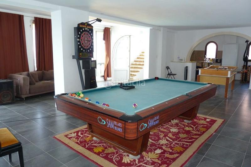 Foto bf8ae2e2-1035-4daf-9b98-531c27e2543c. Casa amb piscina a Sierra Helada Benidorm