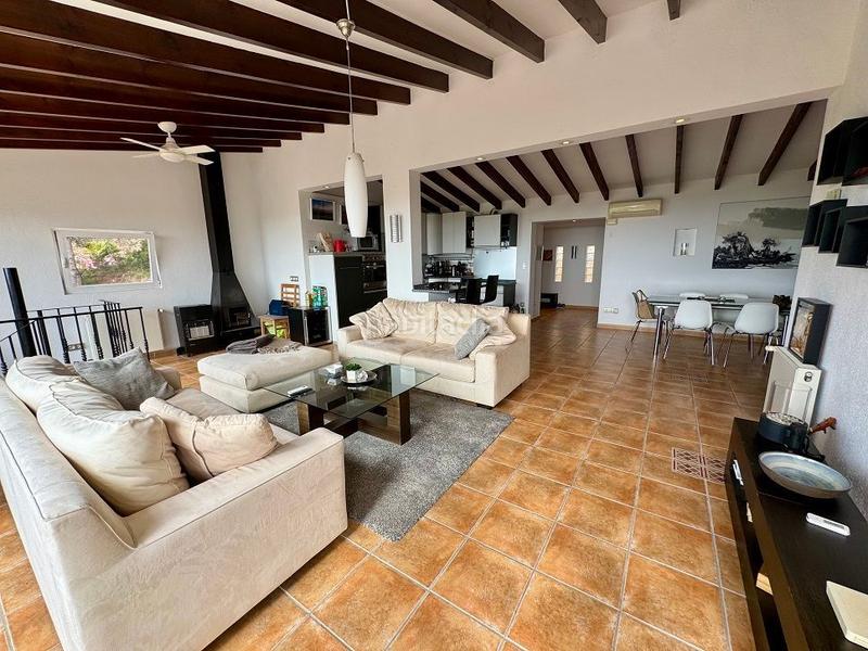 Foto 5c34885f-c352-4b0c-930f-f2e1c5515857. Casa encantador chalet en bello horizonte con vistas inigualables al mar en Nucia (la)
