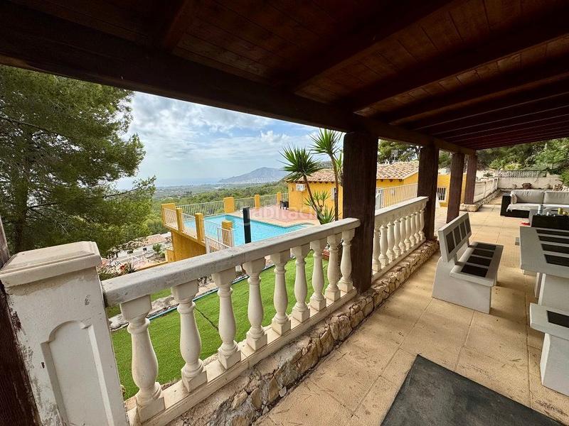 Foto 778336c9-a11e-4c7d-8b69-9e3e3e28ef97. Casa encantador chalet en bello horizonte con vistas inigualables al mar en Nucia (la)