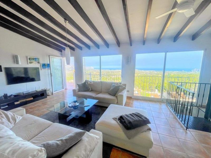 Foto f5c54e65-a8c2-4583-aa33-467d4e2decf8. Casa encantador chalet en bello horizonte con vistas inigualables al mar en Nucia (la)