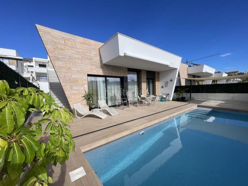 Foto 2a123e41-8c67-41c3-b838-fc4e36d68949. Haus mit heizung pool in balcón de Finestrat-terra marina Finestrat