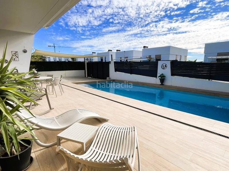Foto c9e57ff2-9f39-4823-81a7-539f14ad3084. Haus mit heizung pool in balcón de Finestrat-terra marina Finestrat