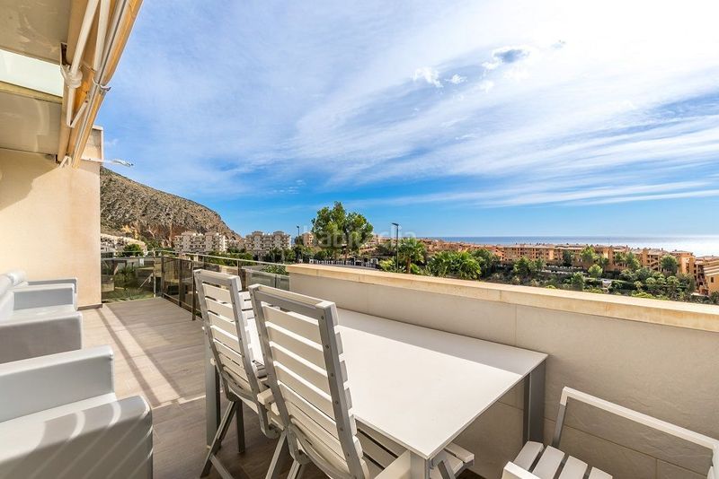 Foto 0a4bf199-36f7-4d44-87e2-5c6c72c7a755. Apartamento  reformado con vistas al mar en Mascarat, en Altea