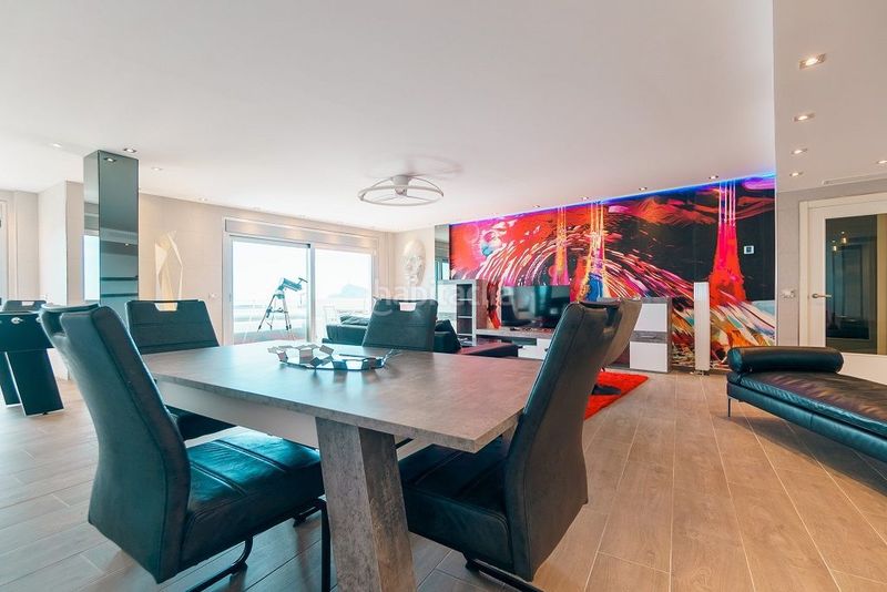 Foto f1d2bb79-f0a9-4cde-aeeb-df60043fdf18. Apartamento  reformado con vistas al mar en Mascarat, en Altea