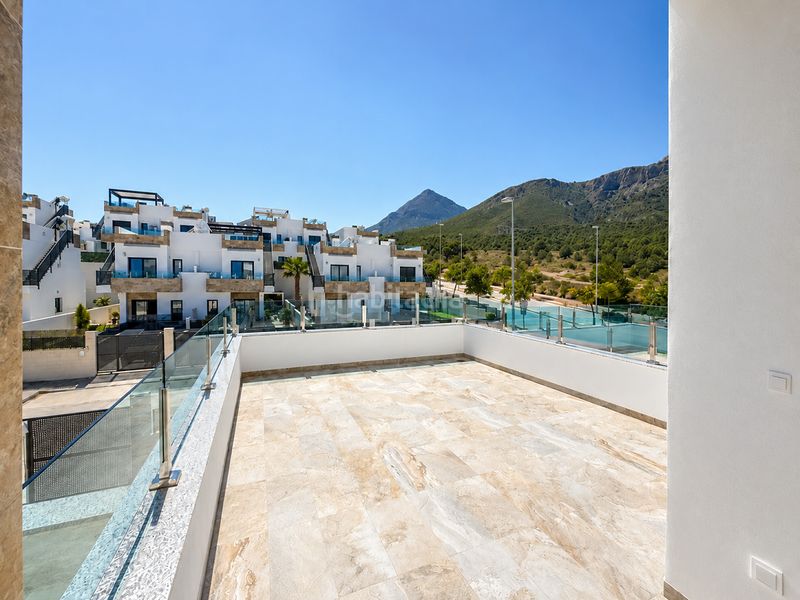 Foto bfe5d0f5-51c4-4ff3-bc12-19f0ac1883f9. Casa amb calefacció piscina a La Alberca Polop