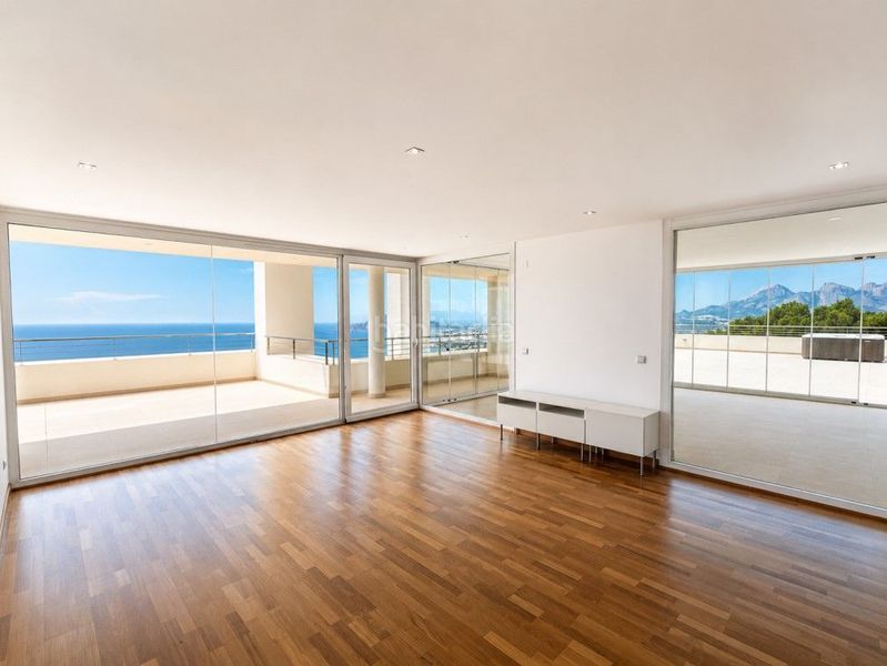 Foto 0b466b5c-a4c4-4cde-9a37-29d78fa6b978. Apartament amb calefacció piscina a Altea hills Altea