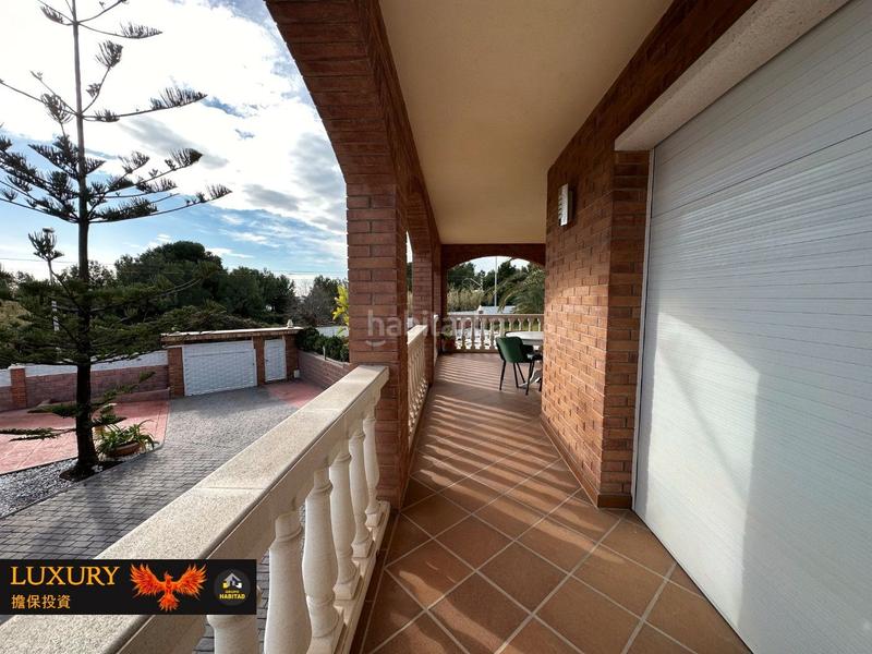 Foto beebdd28-82ef-48bf-84b8-44b3ba9f0574. Chalet con gran parcela en Roda de Barà