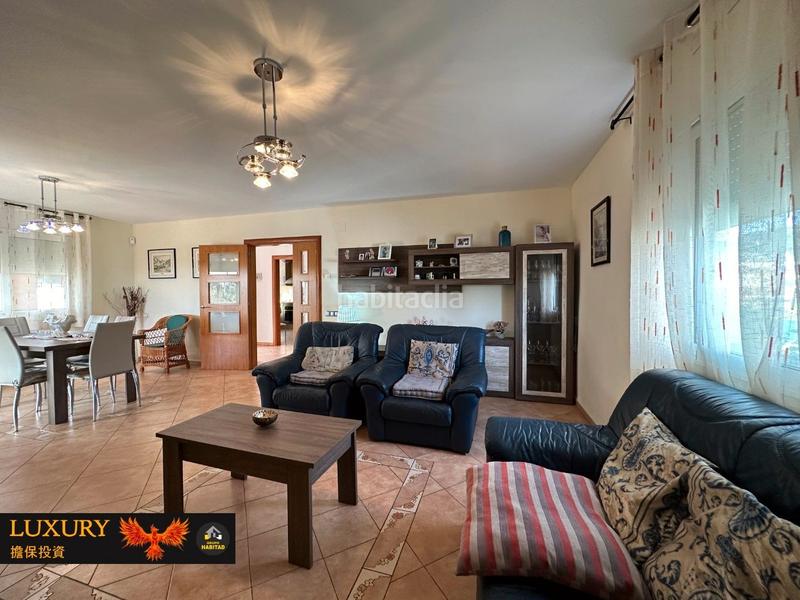 Foto c2856c5a-7723-455b-9511-e0b96ff3d7c3. Chalet con gran parcela en Roda de Barà