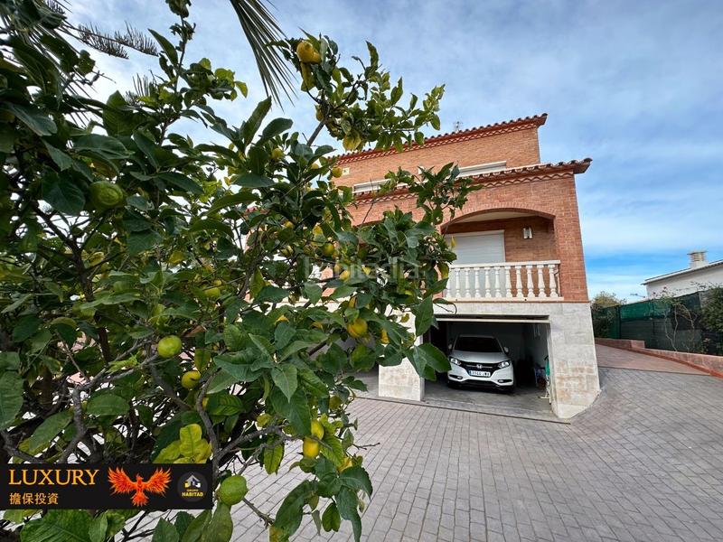 Foto d0924876-3d33-4cf5-8aa9-e4d59f31e997. Chalet con gran parcela en Roda de Barà