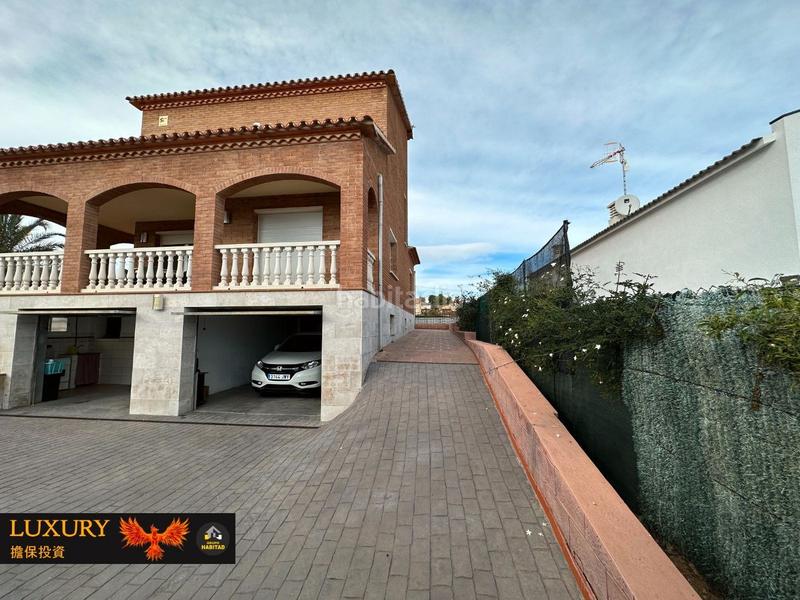 Foto fabfee35-294d-455e-aa6b-eebb0da7dd67. Chalet con gran parcela en Roda de Barà