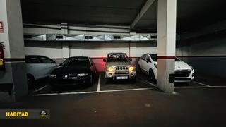 Parking voiture à Centre. En excelente ubicación