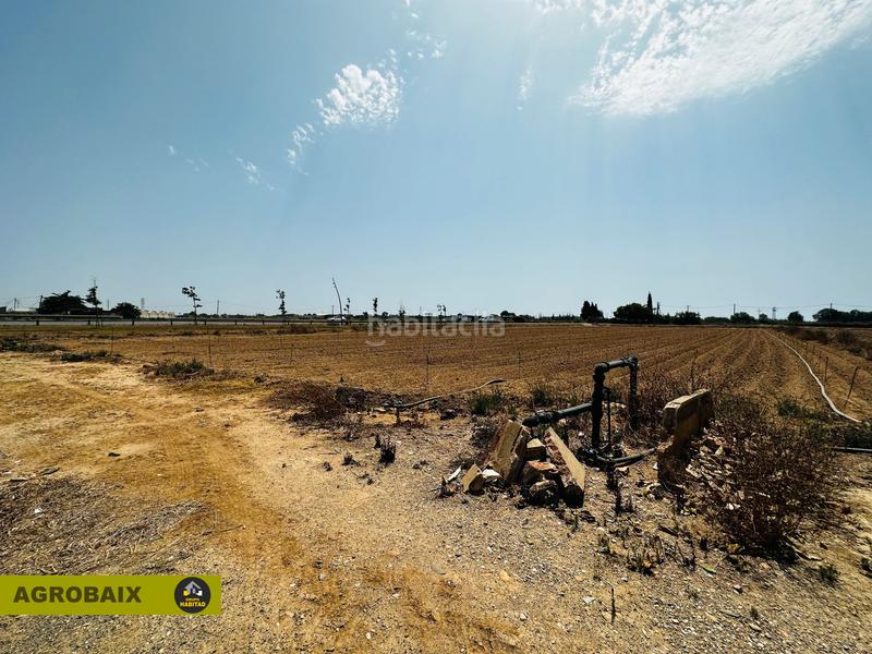 Foto dc2ec2ad-ccdf-4fbe-9967-2fecc4e6f3e7. Finca rústica excelente ubicacion en Vilamarina Viladecans