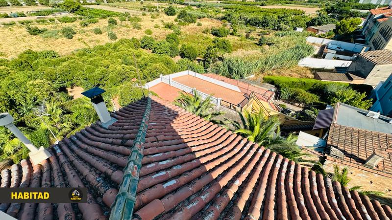 Foto 4b237d88-c75b-49b5-a946-63d17ac38a80. Casa con camino parcheggio in Sant Vicenç dels Horts