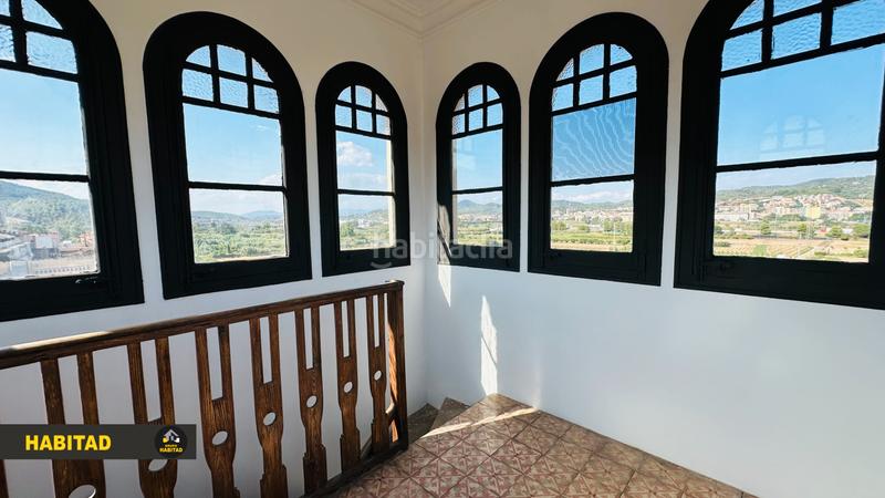 Foto c2b11339-a627-4a73-9a46-5048e5e8f0dd. Casa con camino parcheggio in Sant Vicenç dels Horts