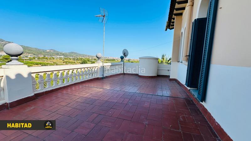 Foto f36ec5e0-f2c6-4e14-a0f2-cf05c21dc78d. Casa con camino parcheggio in Sant Vicenç dels Horts