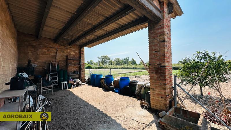 Foto b158f691-23c2-4b19-8104-3947949799ae. Finca rústica en avinguda del mar 2 en excelente ubicación en Gavà