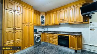 Appartement à Vinyets-Molí Vell. En excelente ubicación
