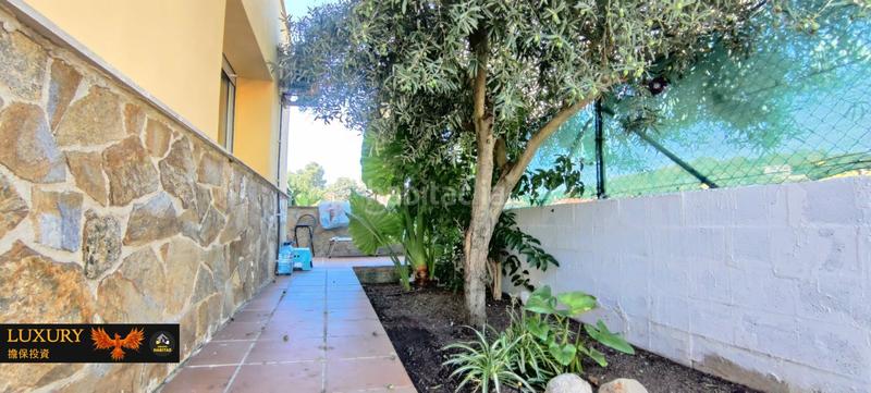 Foto 5e0a7267-d6d9-4031-bb04-ea09e5c4f397. Chalet with fireplace heating parking pool in costa Cunit - els jardins - els rosers Cunit