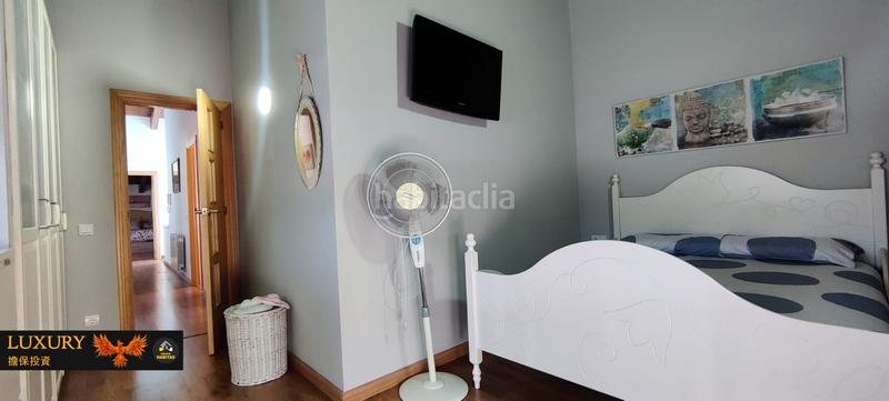 Foto c6ea41c2-e10e-49e5-ba1b-a192ce90f8af. Chalet with fireplace heating parking pool in costa Cunit - els jardins - els rosers Cunit