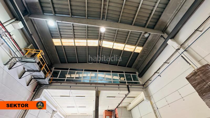 Foto 3e9ddc3d-7909-4e7c-aea6-b7bd2b14fd39. Lloguer nau industrial a Casablanca Sant Boi de Llobregat