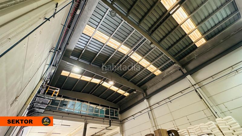 Foto ba5ff6f6-00f3-4e70-94b1-65f09f7039a3. Lloguer nau industrial a Casablanca Sant Boi de Llobregat