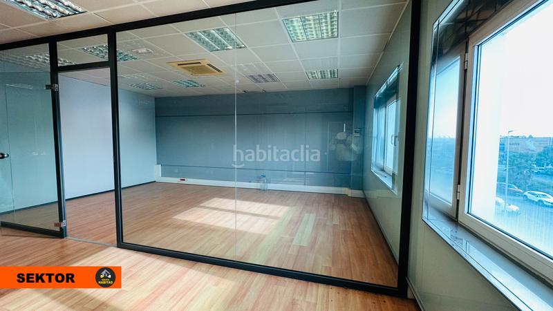 Foto b0fcb1ae-2373-48dc-b677-d2b9db4ccc42. Rent industrial building in Casablanca Sant Boi de Llobregat