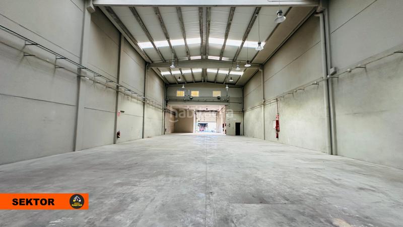 Foto 2d4cc6a1-4462-4496-a4a9-51c46c479b28. Miete fabrikhalle in Cervelló