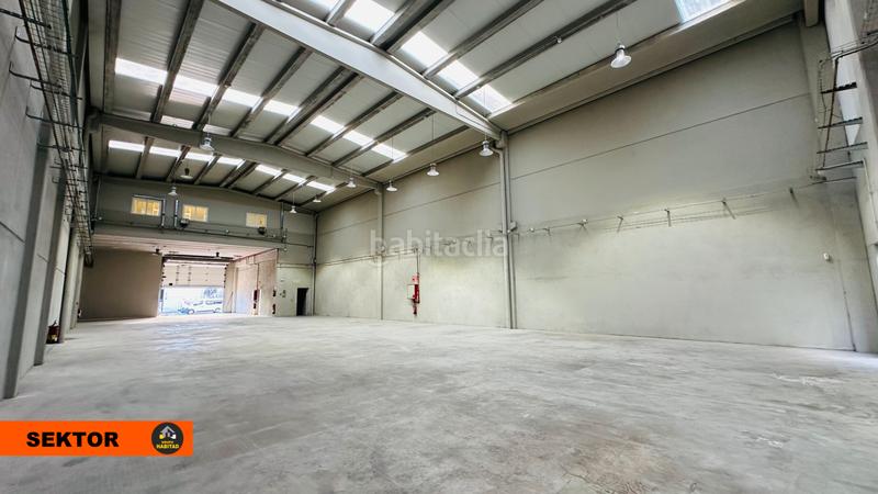 Foto 8a530210-380f-4d8b-8d0c-7c093b79c375. Miete fabrikhalle in Cervelló