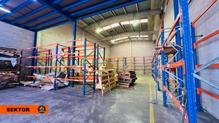 Affitto Capannone industriale  Carrer de les salines. En excelente ubicación