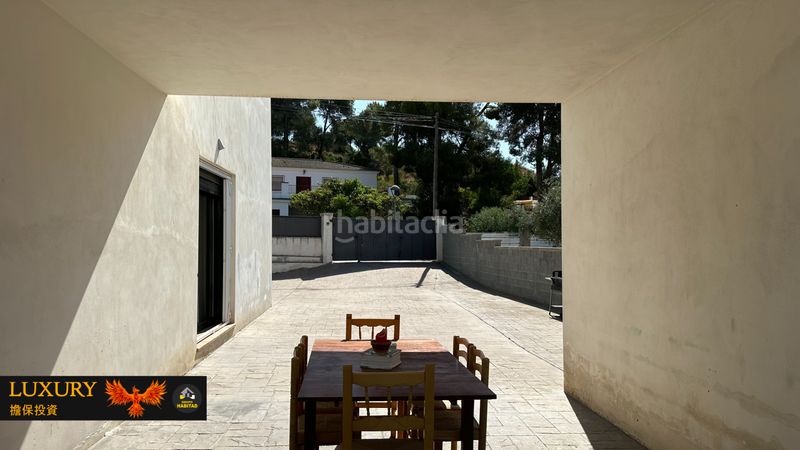 Foto 4ddbbc66-e494-4a17-8d4a-84ab95a694fb. Xalet amb calefacció piscina a costa Cunit - els jardins - els rosers Cunit
