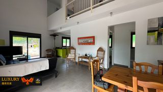Chalet  Passatge tuca. Excelente ubicación