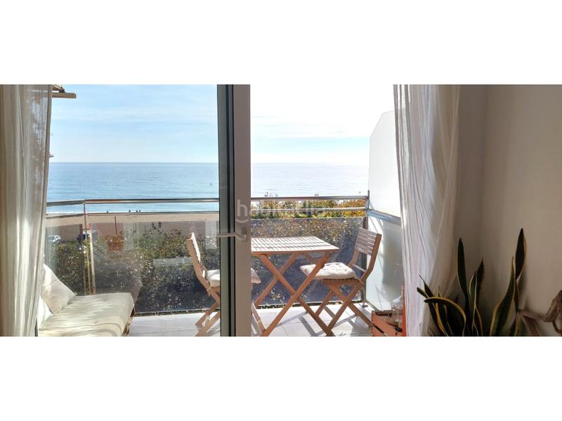 Foto 839b0f46-dff2-457c-9244-07ecfccb0494. Piso alquiler opción compra. piso en finca con ascensor, en primera línea de mar y con fachada recién reformada en Calella